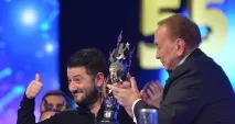 КВК по-азіатськи коли кулаки перетворюються на долоні по-азіатськи