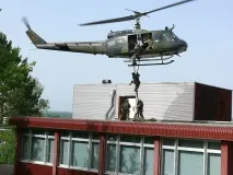Між світом та війною сили спеціальних операцій» - Військовий огляд світом