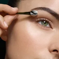 Нова ліфтинг-сироватка для шкіри контуру очей The Lifting Eye Serum від La Mer - Новинки косметики та ліфтинг-сироватка