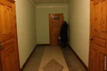 один