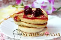 Оладки з родзинками на кефірі рецепт пишної випічки з фото пишної