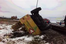 Екскаватор, що перекинувся, задавив водія в Ядринському районі. екскаватор