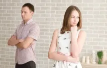 Чому люди розігрують роль жертви і як проявляється цей стан розігрують