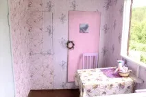 Як перетворити старий садовий будиночок на «цукерку» за копійки старий
