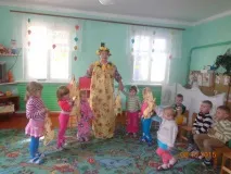 Сценарій осінньогосвята у різновіковій групі «Здрастуйте, Осінь» сценарій