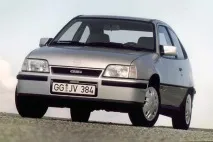 Тюнінг Опель Кадетт, фото тюнінгу салону Opel Kadett кадетт