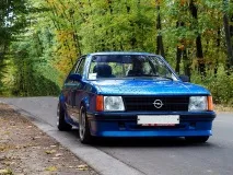 Тюнінг Опель Кадетт, фото тюнінгу салону Opel Kadett тюнінгу