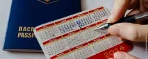Як українцеві перебувати в Україні понад 90 днів за пів року понад