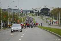 Як велокарнавалили кривава наречена, вершник пост-апокаліпсису, мер, міністр та ще 9000 мінчан наречена