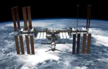 Астронавти та українські космонавти спілкуються один з одним МКС мовою - руслиш - космонавти