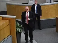 КПРФ внесла до Держдуми проект протокольного доручення розслідувати факти корупції Медведєва із фільму ФБК внесла