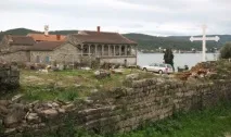 Чорногорія. Зимовий Тіват Буча
