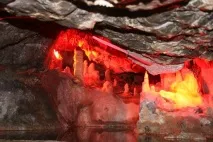 Чеддерська ущелина метрів