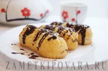 Еклери з білковим кремом, Прості кулінарні рецепти з фотографіями кремом