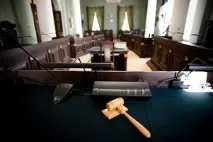 Естонський суд залишив у силі заборону викладати українською мовою Прибалтика Колишній СРСР силі