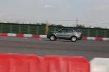 Фотофакт що спільного між камерою та Land Rover Discovery V фотофакт