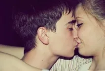 Як навчитися цілуватися в губи відео та фото відео