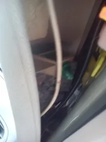 Як зняти накладку передньої стійки салону зняти