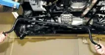 Як замінити стабілізатор передньої підвіски автомобіля Нива Шевролет стабілізатор