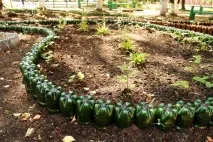 Клумби із підручних засобів своїми руками підручних