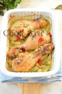 Курячі гомілки з кабачками - Покроковий рецепт з фото, Страви з курки курячі