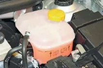 Opel Astra h Перевірка рівня та доливання охолоджуючої рідини Опель Астра Н Інструкція зняття перевірка