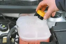 Opel Astra h Перевірка рівня та доливання охолоджуючої рідини Опель Астра Н Інструкція зняття opel