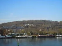 Осінній парк Сен-Клу в Парижі осінній