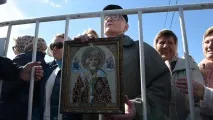 Паломники розповіли, навіщо йдуть до мощів МиколиЧудотворця - Люди - інтерв’ю з цікавими людьми навіщо