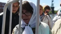 Паломники розповіли, навіщо йдуть до мощів МиколиЧудотворця - Люди - інтерв’ю з цікавими людьми мощів