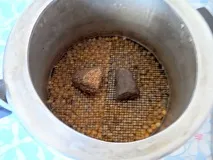 Приготування пареного гороху для риболовлі. приготування