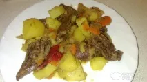 Рецепт Серце індички тушковане з овочами, з перчинкою овочами