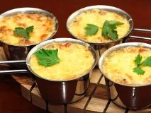 Рецепти приготування лазаньї та жульєна з куркою та грибами грибами