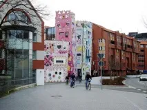 Найпозитивніший будинок Happy Rizzi House rizzi