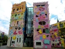 Найпозитивніший будинок Happy Rizzi House rizzi