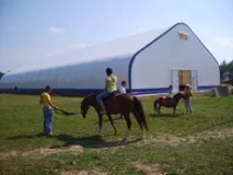 Будівництво кінних манежів, Кінні манежі кінних