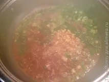 Тушкована курка в беконі та гірчиці з яєчним рисом курка