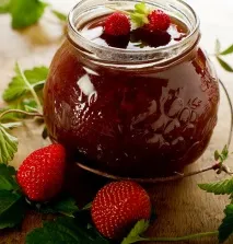 Дізнатися чи можна їсти варення можна