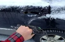 Замерз замок або дверцята авто Вирішуємо проблему правильно замерз