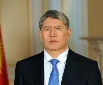 Алмазбек Атамбаєв - Президент Киргизької Республіки атамбаєв