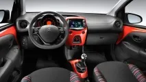 Малолітряжки для жінок до 200 тисяч рублів Топ-8 автомобілів жінок
