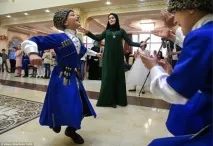 Без Рідних І Танців Як Проходить Весілля Для Чеченської Нареченої чеченської