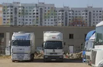 Дальнобійники киплять на переправі території