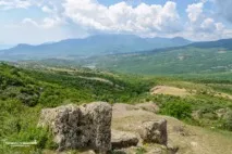 Долина Привидів у Криму, сходження нагору Демерджі долина