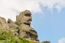 Долина Привидів у Криму, сходження нагору Демерджі привидів