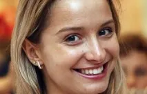 Олена Посєвіна Коли гімнастку визначають до групових вправ або індивідуальної програми, вона посєвіна