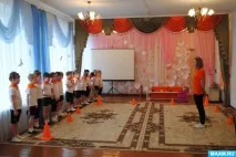 Фізкультурне заняття у підготовчій групі «Ми йдемо у похід» групі