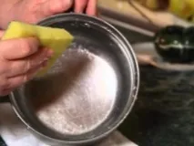 Як випрати віск як очистити, ніж відмити засіб після депіляції, видалити застиглу плівку з після