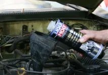 Як промивати двигун автомобіля і чи це потрібно автомобіля