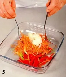 Холодний кефірний суп з овочами. овочами